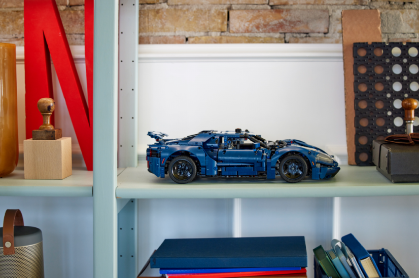 LEGO® Technic 42154 2022 Ford GT