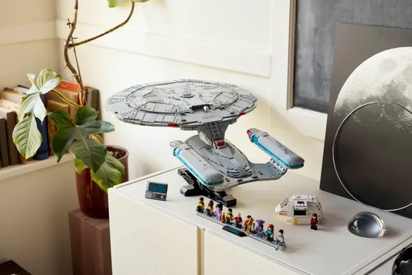 LEGO® ICONS 40768 Star Trek: Type-15 Shuttlepod™