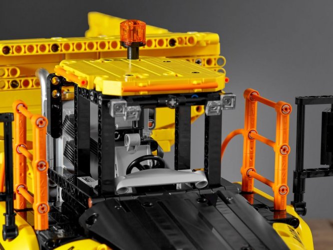 LEGO® Technic 42114 Kloubový dampr Volvo 6x6 DRUHÁ JAKOST