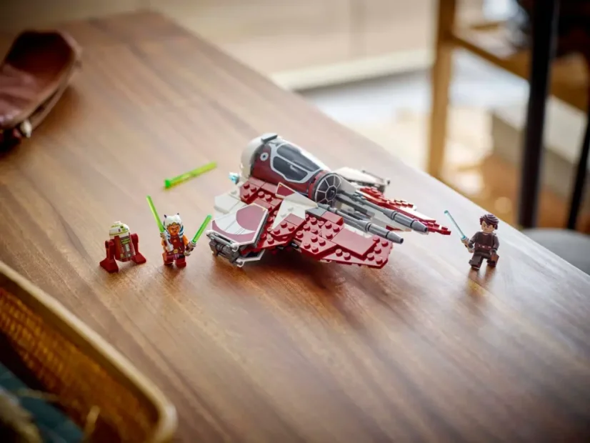 LEGO® Star Wars™ 75401 Ahsoka a jediská stíhačka Interceptor™