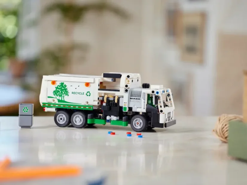 LEGO® Technic 42167 Smetiarske auto Mack® LR Electric
