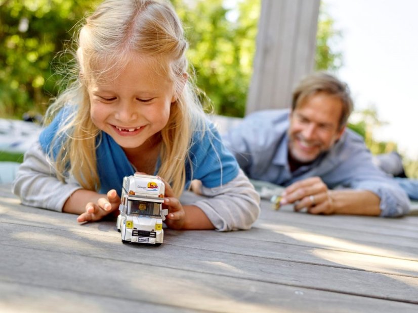 LEGO® City 60283 Prázdninový karavan