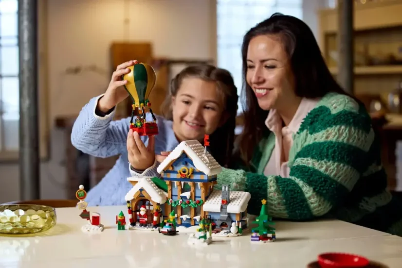 LEGO® Icons™10339 Santova pošta