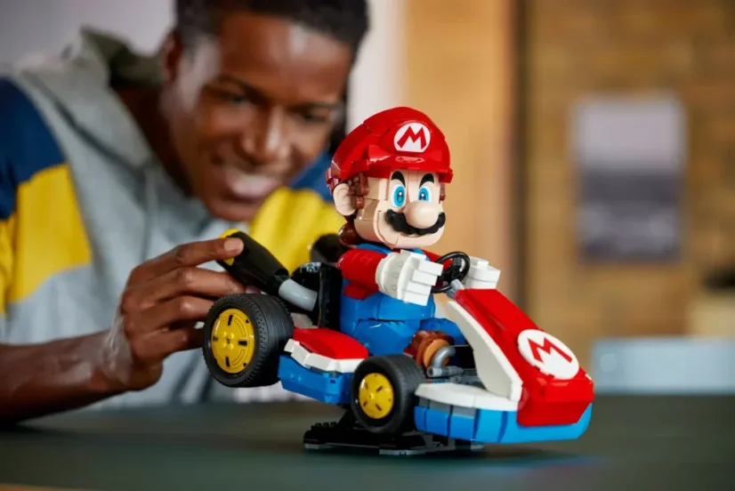 LEGO® Super Mario™ 72037 Mario Kart™ Mario a Standard Kart