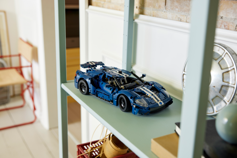 LEGO® Technic 42154 2022 Ford GT