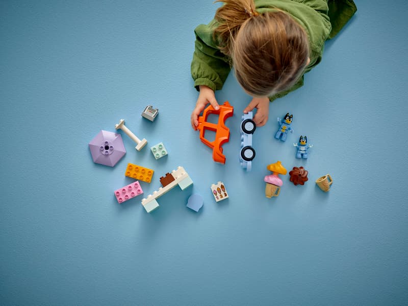 LEGO® DUPLO® 10458 Bluey a výlet na zmrzlinu