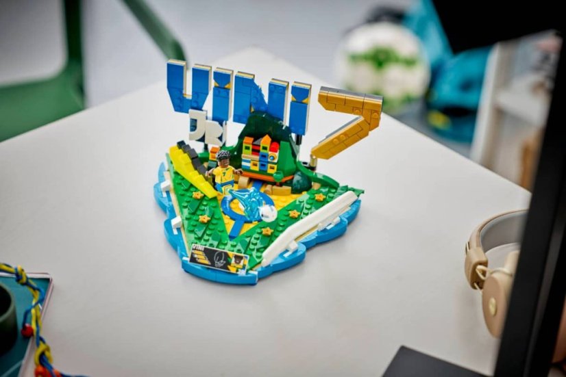 LEGO® Editions 43027 Vini Jr. – Hvězdné momenty fotbalu