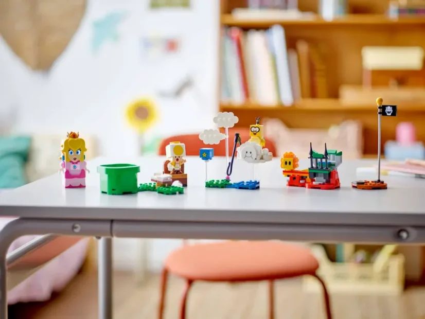 LEGO® Super Mario™ 71441 Interaktivní LEGO® Peach™ a dobrodružství