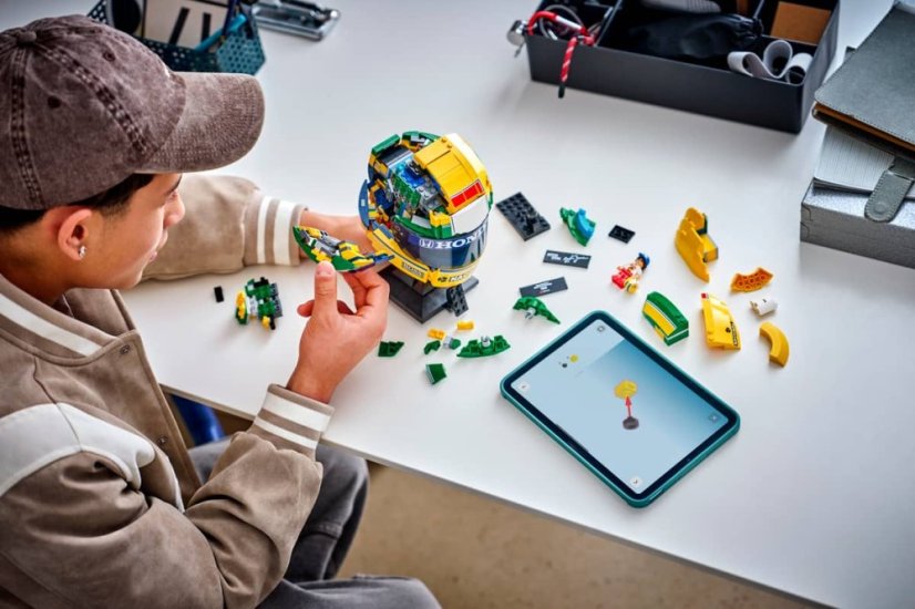 LEGO® Editions 43024 Ayrton Senna Helmet