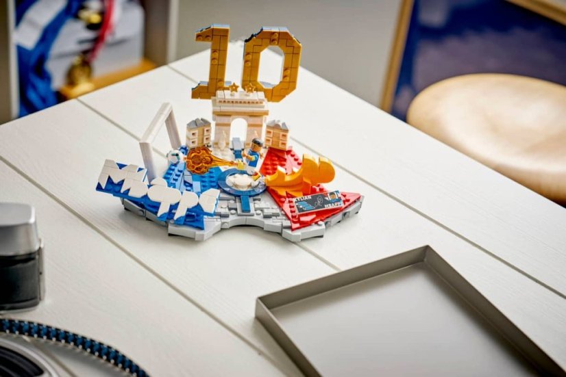 LEGO® Editions 43013 Kylian Mbappé – Hvězdné momenty fotbalu