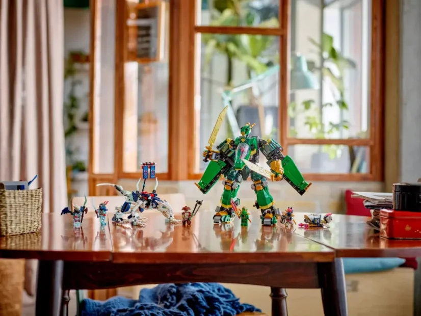 LEGO® NINJAGO 71845 Lloydův tryskáčový robot