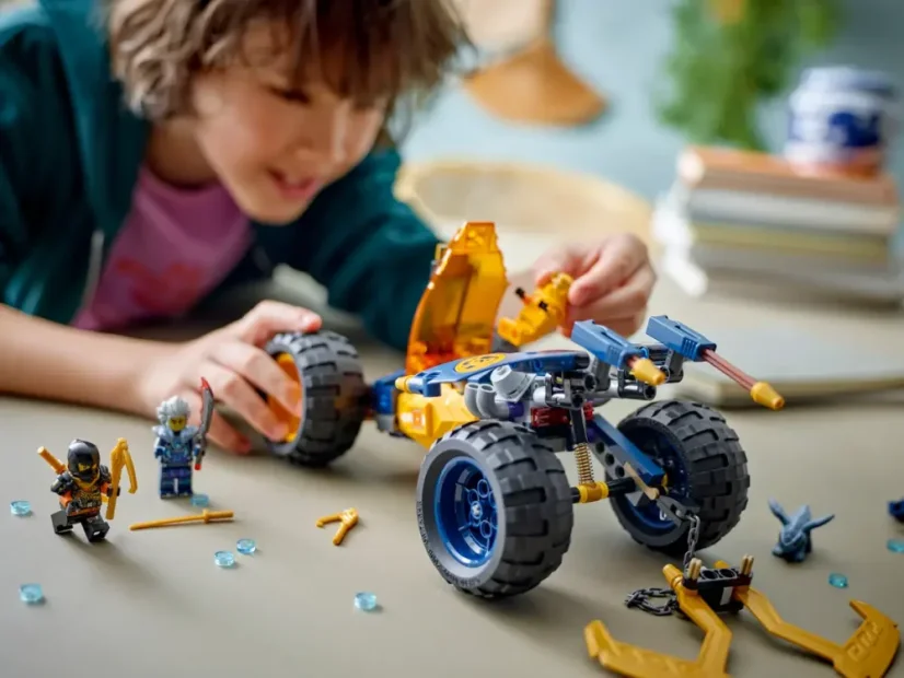 LEGO® NINJAGO® 71811 Arin a jeho nindžovská terénní bugina