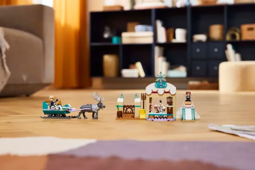 LEGO® Disney Princess 43256 Anna a dobrodružství na saních