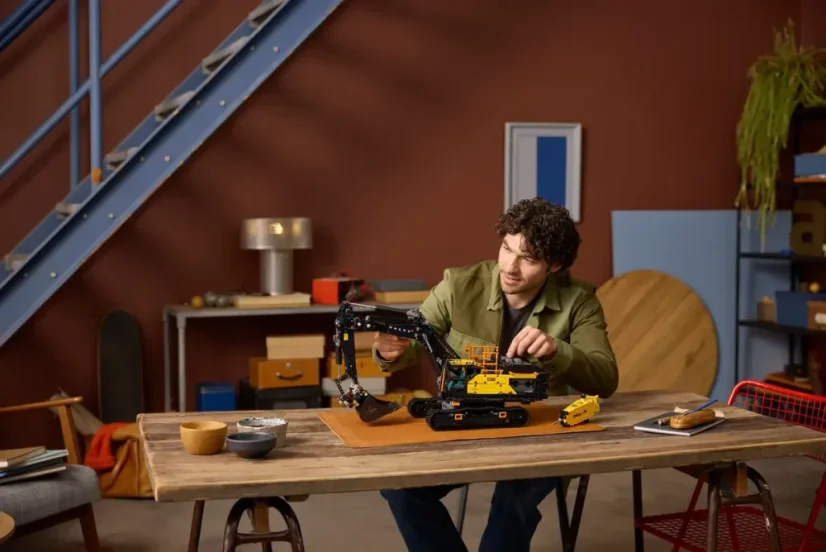 LEGO® Technic 42215 Bagr Volvo EC500 Hybrid