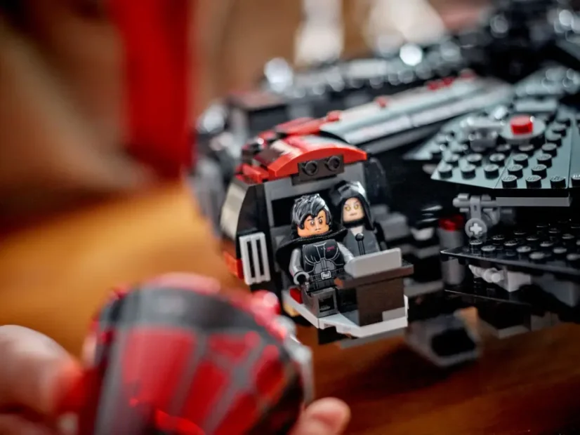 LEGO® Star Wars™ 75389 Temný Falcon