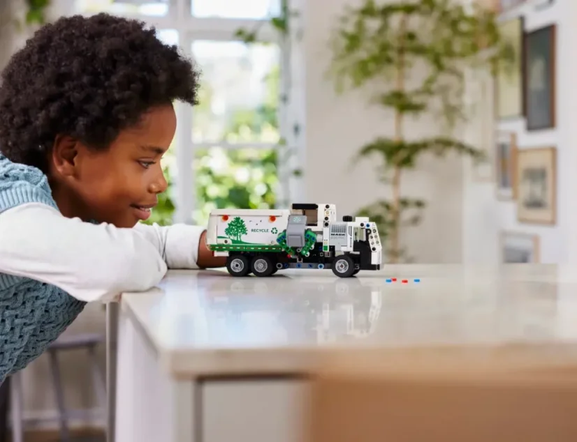 LEGO® Technic 42167 Smetiarske auto Mack® LR Electric