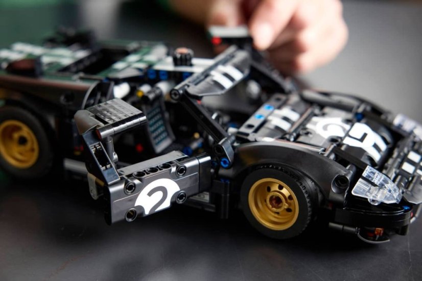 LEGO® Technic 42223 Závodní auto 1966 Ford GT40 MKII