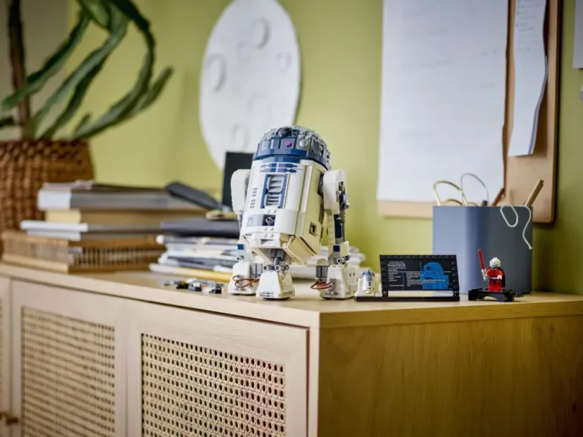 LEGO® Star Wars™ 75379 R2-D2