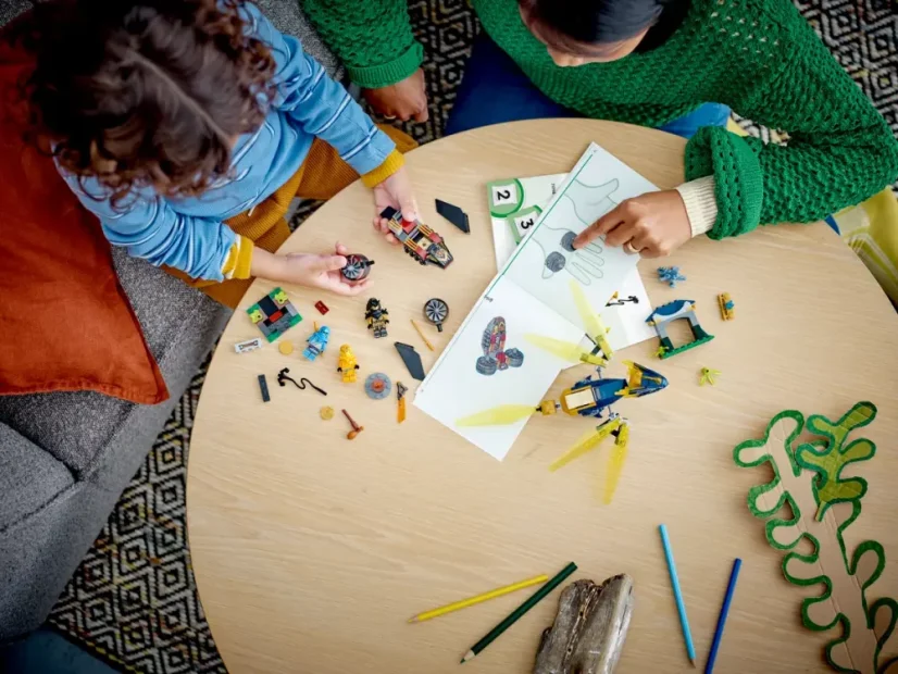 LEGO® NINJAGO® 71798 Nya a Arin - bitva na hřbetě dračího mláděte