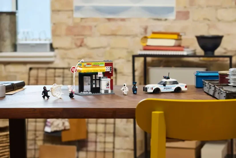 LEGO® Marvel 76311 Spider-Verse: Miles Morales vs. Flek