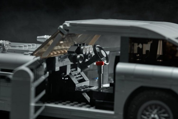LEGO® Creator 10262 Bondův Aston Martin DB5