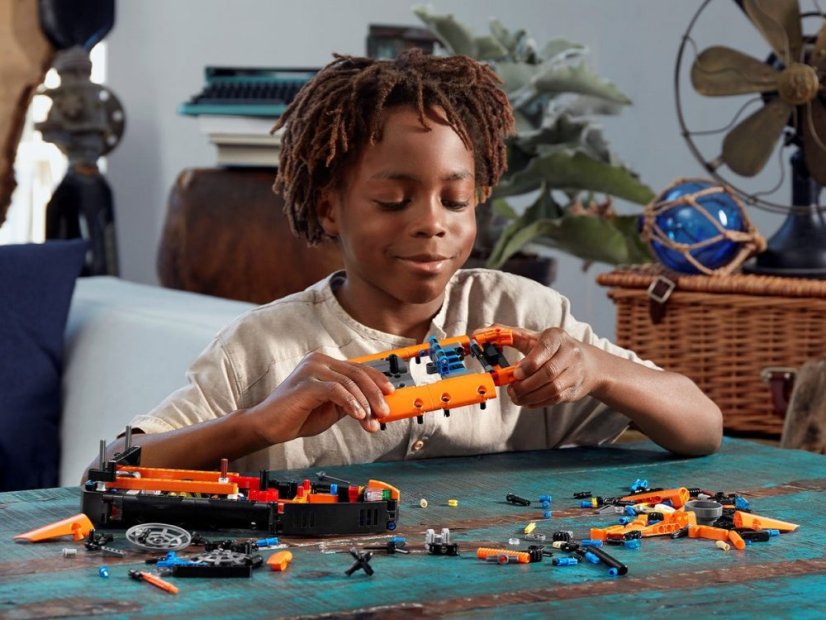 LEGO® Technic 42120 Záchranné vznášadlo