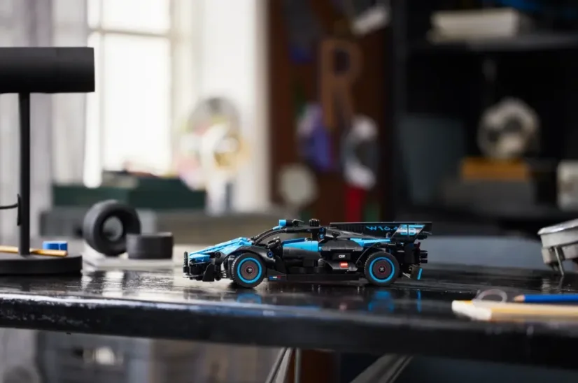 LEGO® Technic 42162 Bugatti Bolide Agile Blue