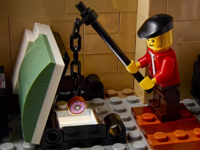LEGO® Creator Expert 10278 Policejní stanice