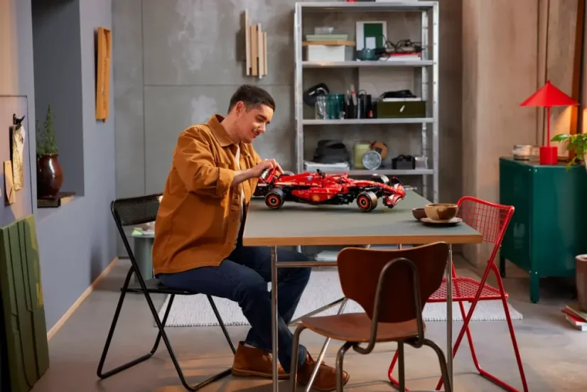 LEGO® Technic 42207 Auto Ferrari SF-24 F1