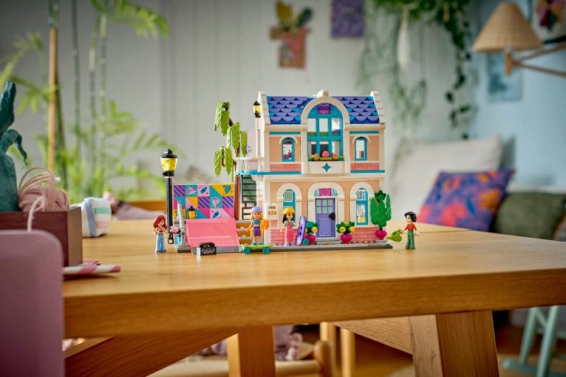 LEGO® Friends 42687 Dom rodzinny Liann
