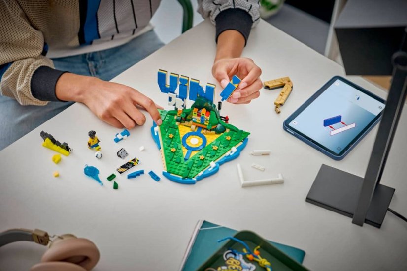 LEGO® Editions 43027 Vini Jr. – Hvězdné momenty fotbalu