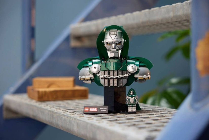 LEGO® Marvel 76345 Popiersie Doktora Dooma