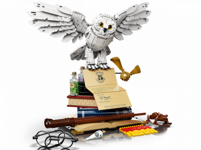LEGO® Harry Potter 76391 Hogwarts™ Icons - Collectors' Edition