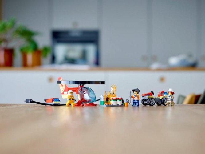 LEGO® City 60248 Zásah hasičskej helikoptéry