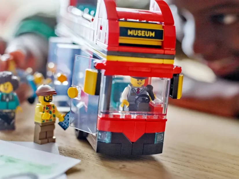 LEGO® City 60407 Červený dvoupodlažní vyhlídkový autobus
