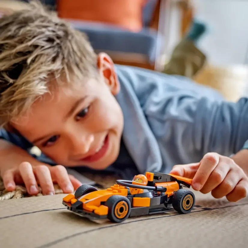 LEGO® City 60442 Jazdec F1® s pretekárskym autom McLaren