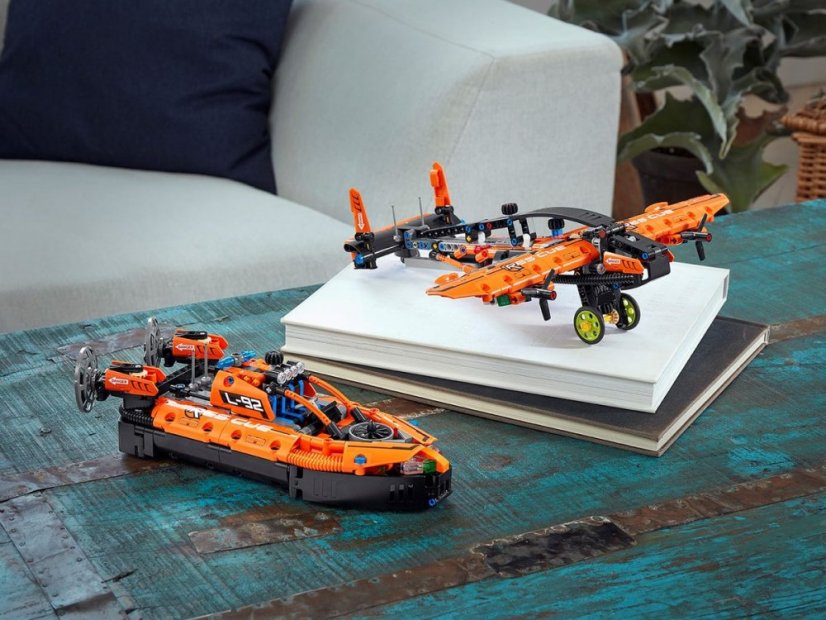 LEGO® Technic 42120 Záchranné vznášadlo