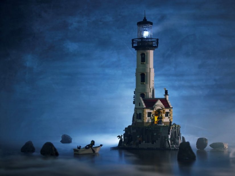 LEGO® Ideas 21335 Motorized Lighthouse