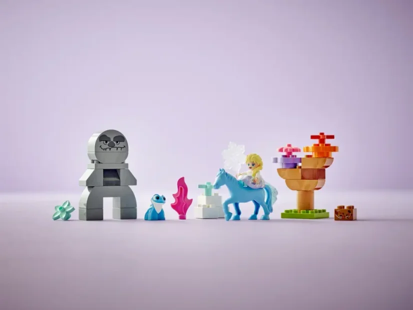 LEGO® DUPLO 10418 Elsa a Bruni v začarovaném lese