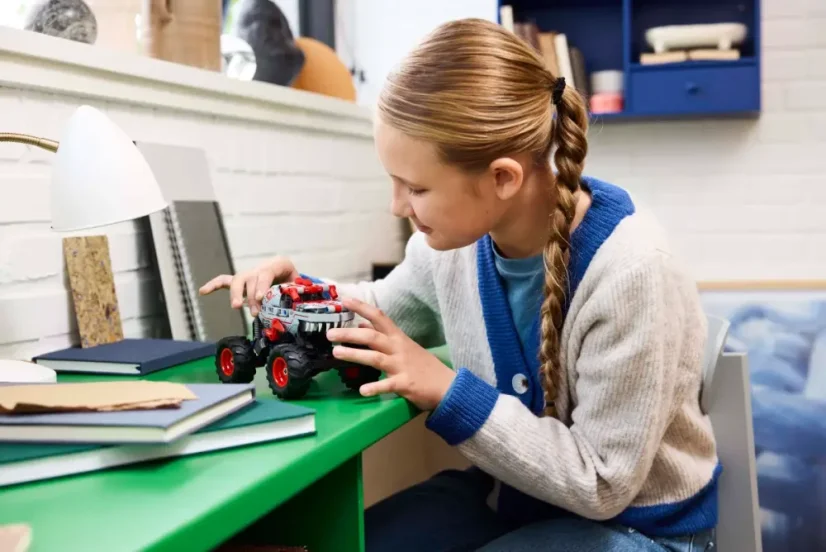 LEGO® Technic 42200 Monster Jam™ ThunderROARus™ s natahovacím motorem