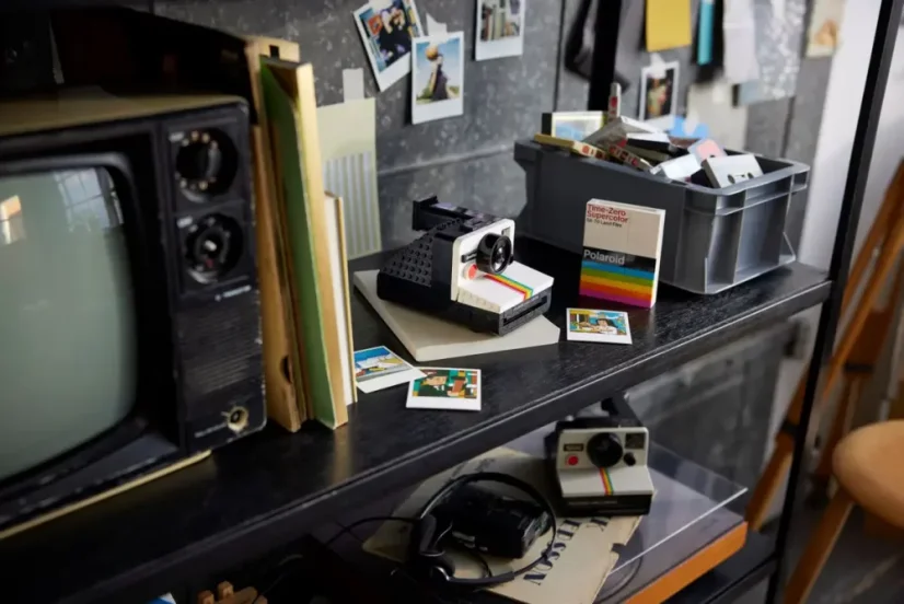 LEGO® Ideas 21345 Polaroid OneStep SX-70 Camera