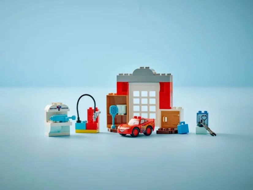 LEGO® DUPLO® Disney 10456 McQueen a návštěva v garáži doktora Hudsona