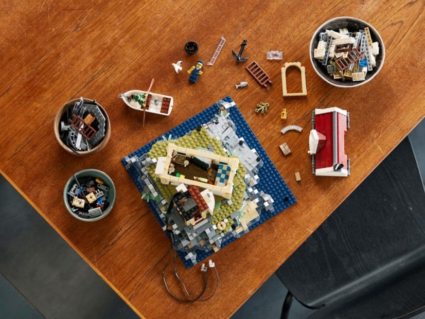 LEGO® Ideas 21335 Motorizovaný maják