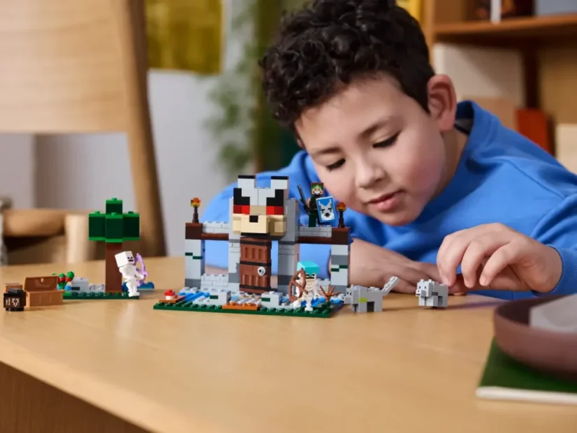 LEGO® Minecraft 21261 Vlčia pevnosť