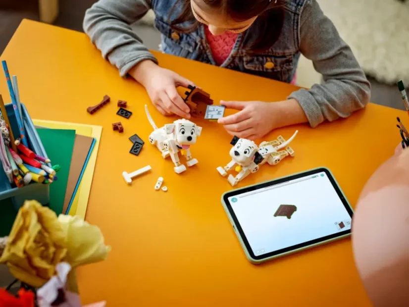 LEGO® Disney 43271 Štěňátka Štístko a Penny z filmu 101 dalmatinů