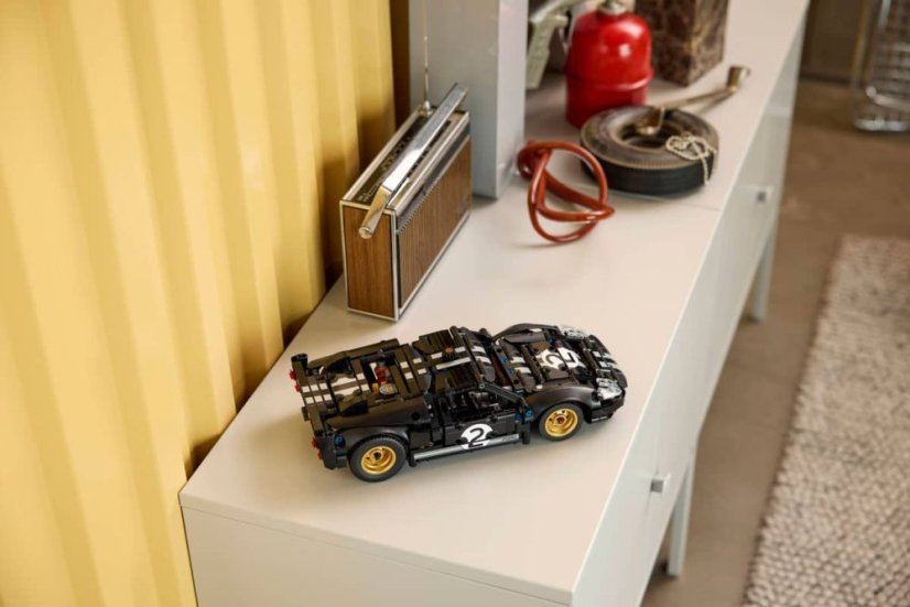 LEGO® Technic 42223 Závodní auto 1966 Ford GT40 MKII