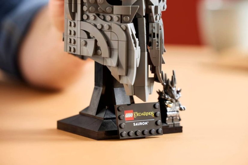 LEGO® Icons 11373 The Lord of the Rings: Sauron's Helmet