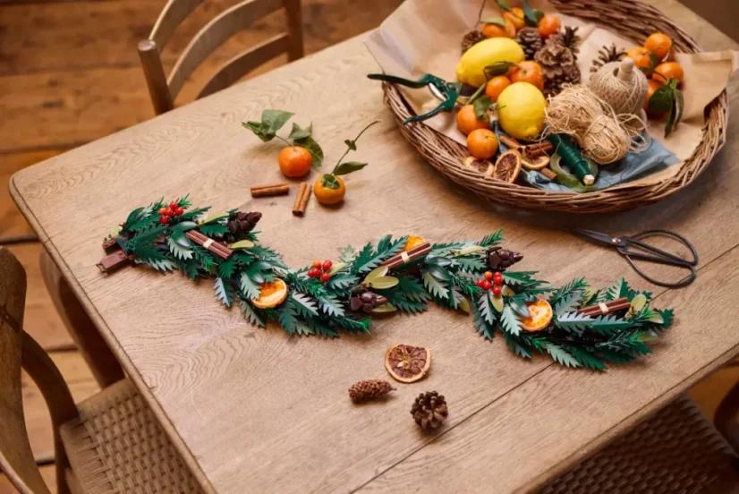 LEGO® Icons™10340 Věnec