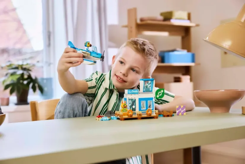 LEGO® Animal Crossing 77051 Fly with Dodo Airlines