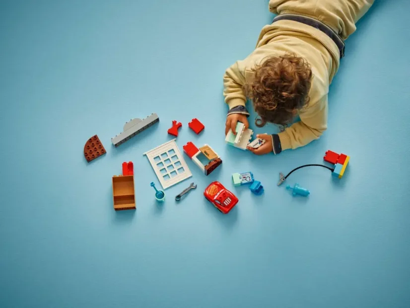 LEGO® DUPLO® Disney 10456 McQueen a návštěva v garáži doktora Hudsona